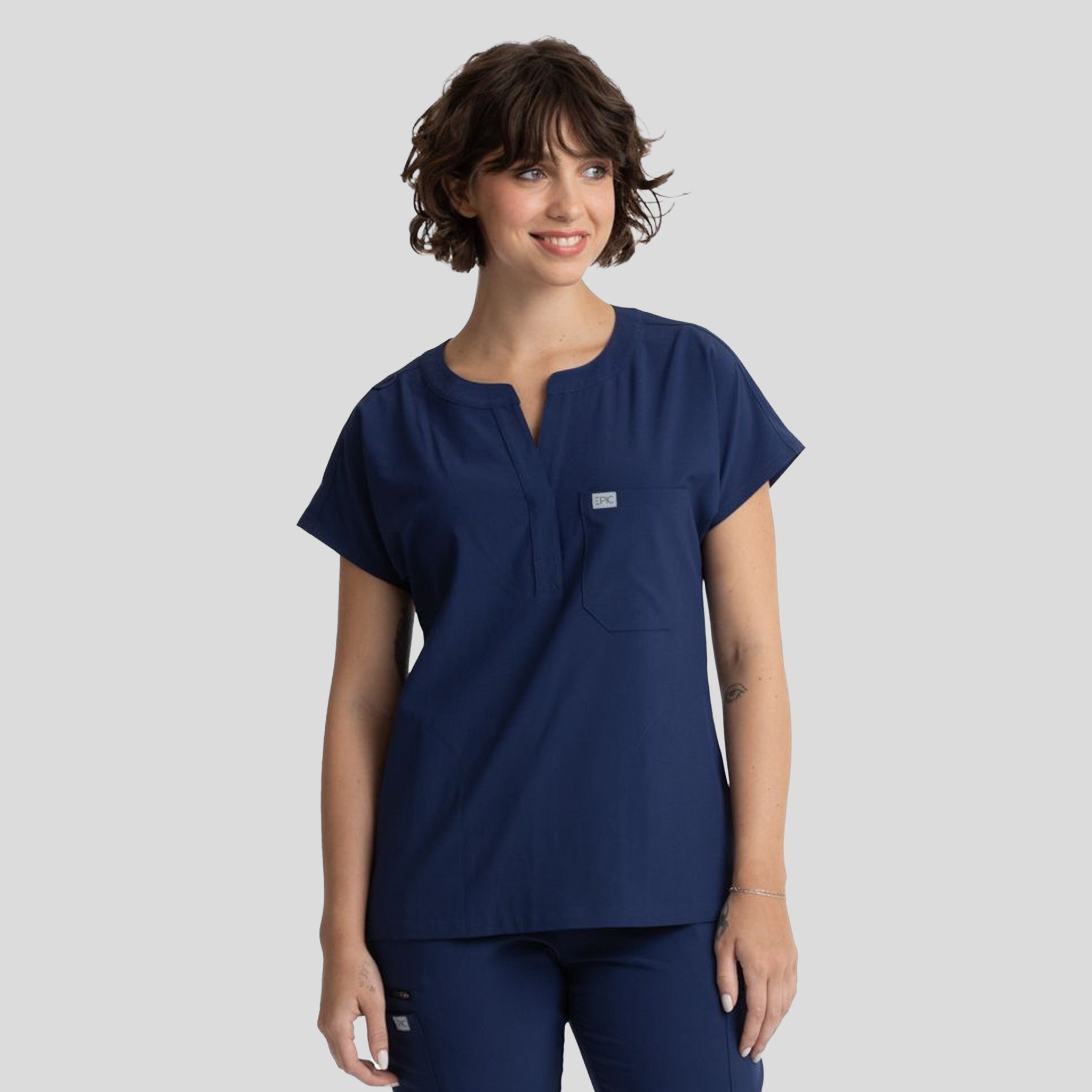 Womenโs Dolman 3 Pocket Top | Navy