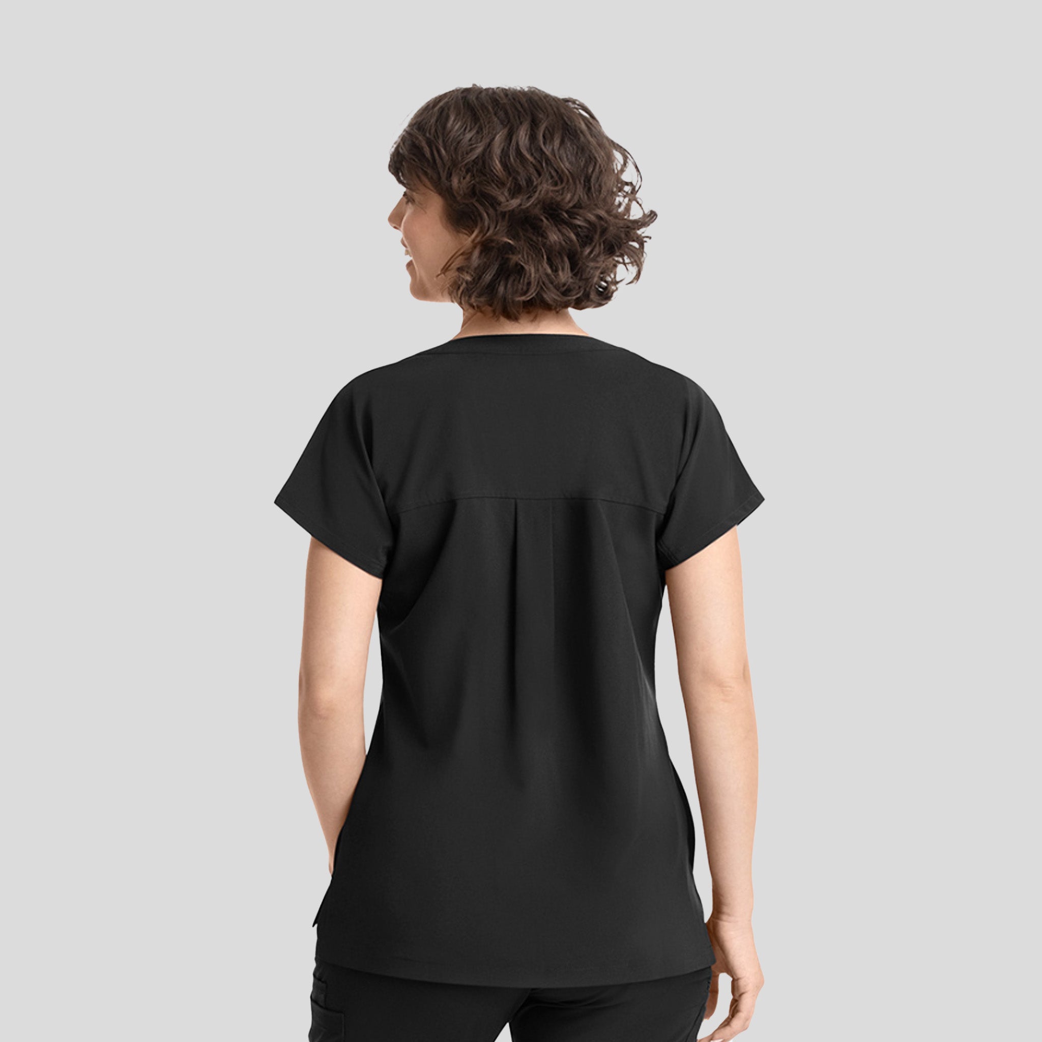 Womenโs Dolman 3 Pocket Top | Black