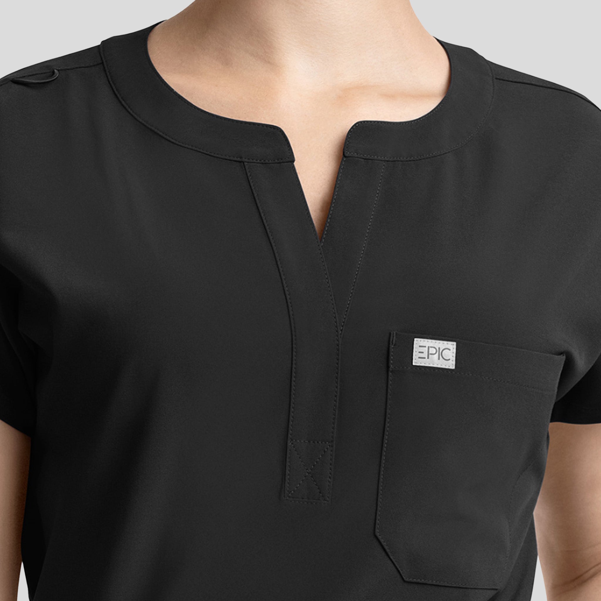 Womenโs Dolman 3 Pocket Top | Black