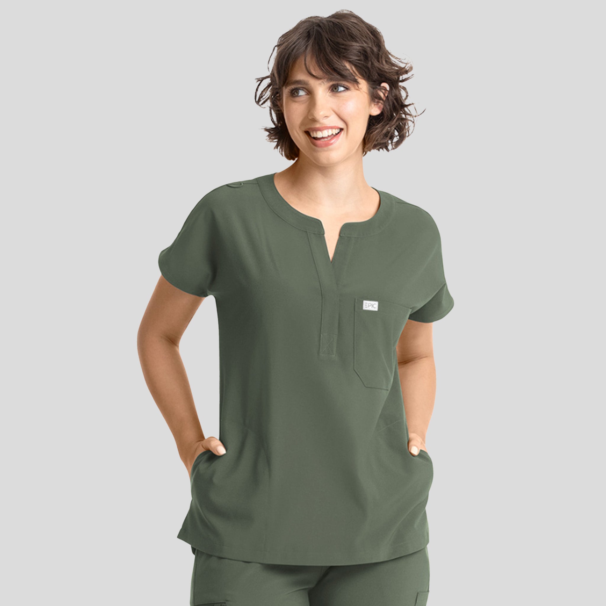 Womenโs Dolman 3 Pocket Top | Olive