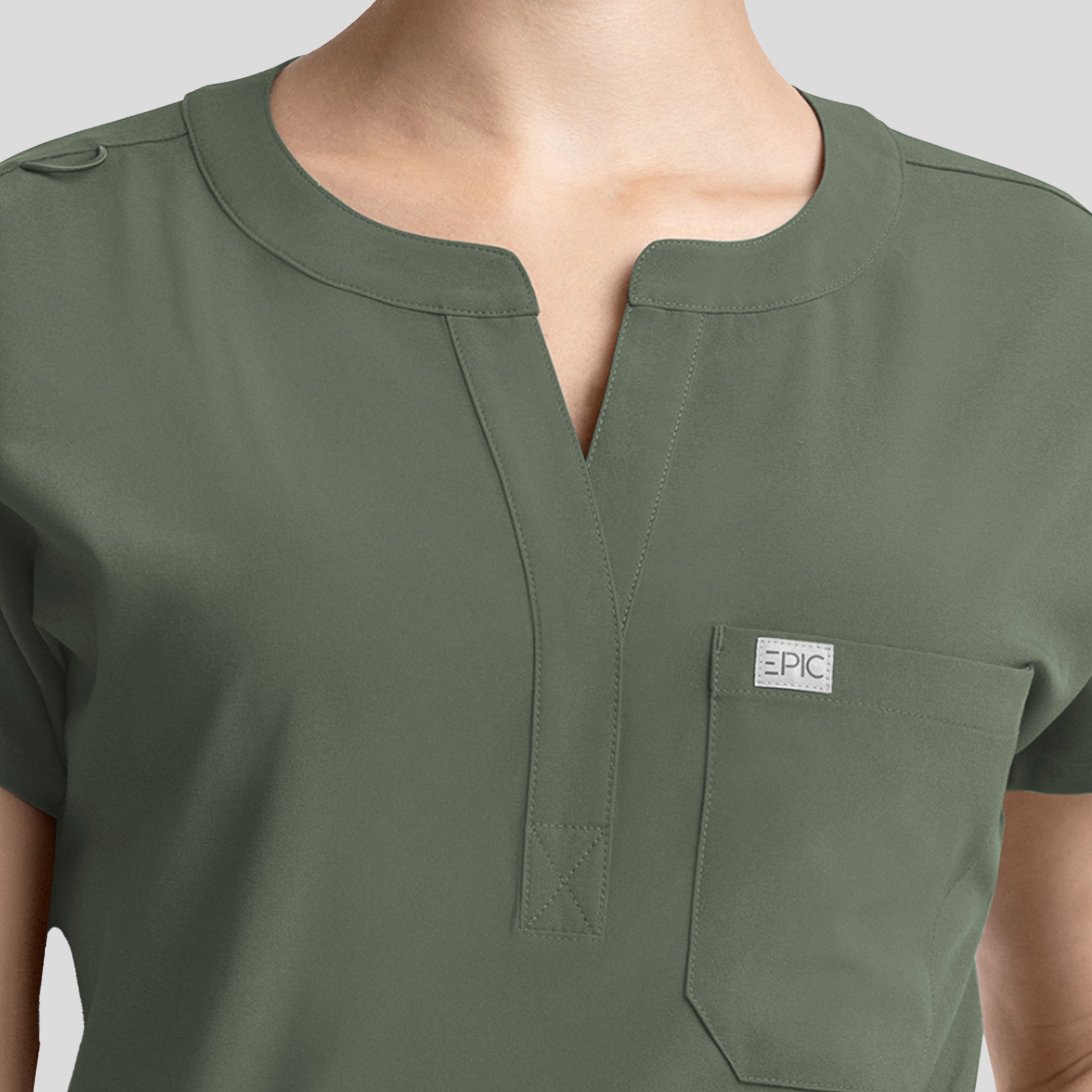 Womenโs Dolman 3 Pocket Top | Olive