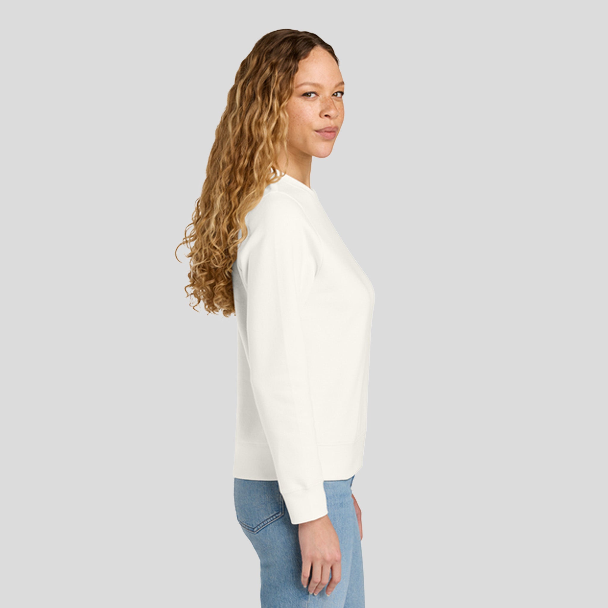 Womenโs V.I.T.โข Fleece Crew | Gardenia