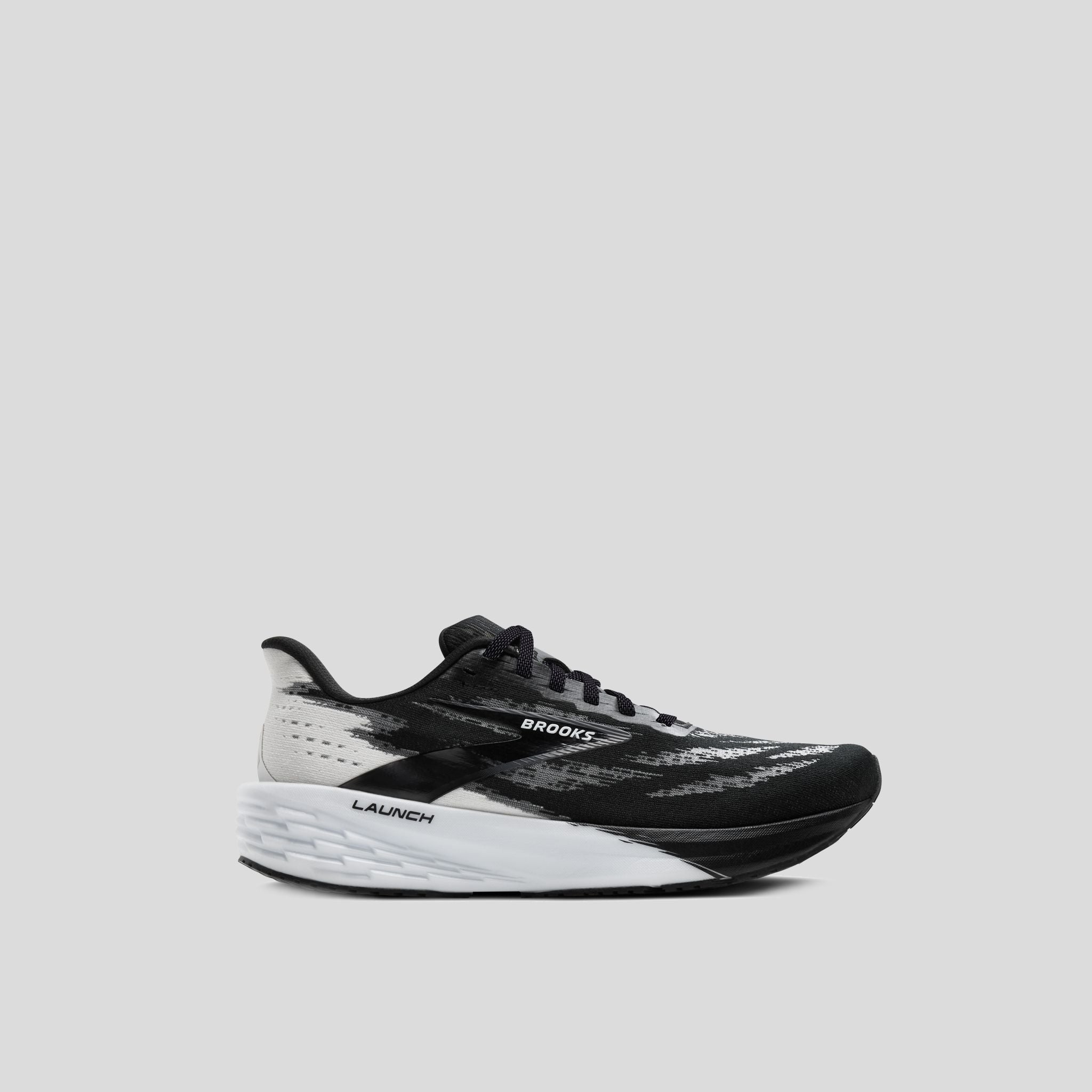 Launch 11 | Black/White